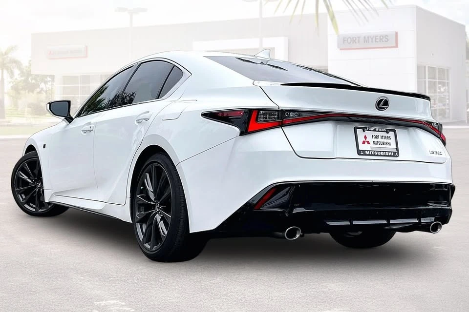 2024 Lexus IS 3rd Gen - Image 5 of 14