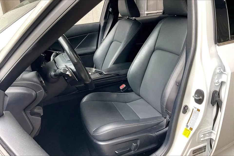 2024 Lexus IS 3rd Gen - Image 7 of 14