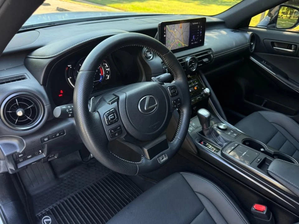 2024 Lexus IS 3rd Gen - Image 19 of 20