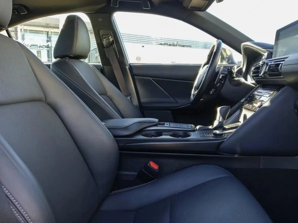 2024 Lexus IS 3rd Gen - Image 9 of 12