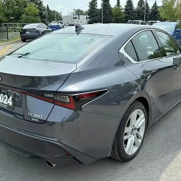 2024 Lexus IS300