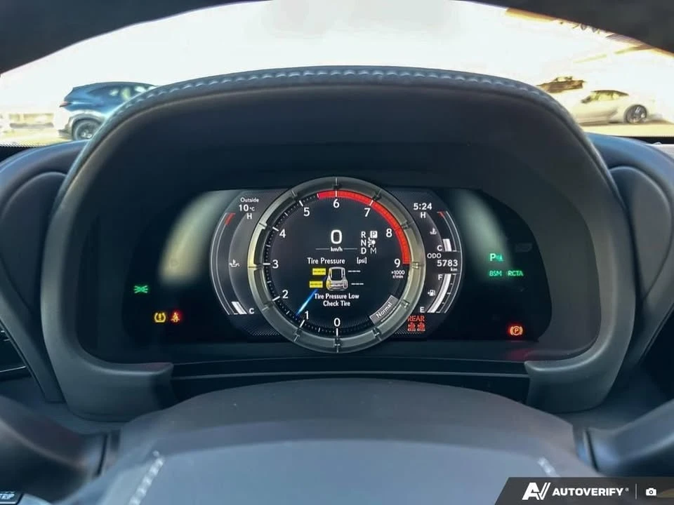 2024 Lexus LC - Image 14 of 18