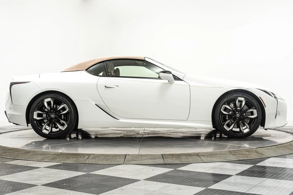 2024 Lexus LC - Image 7 of 13