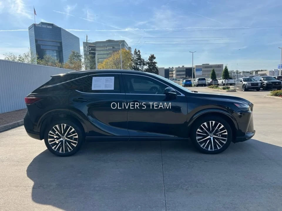 2024 Lexus RX 5th Gen - Image 6 of 8