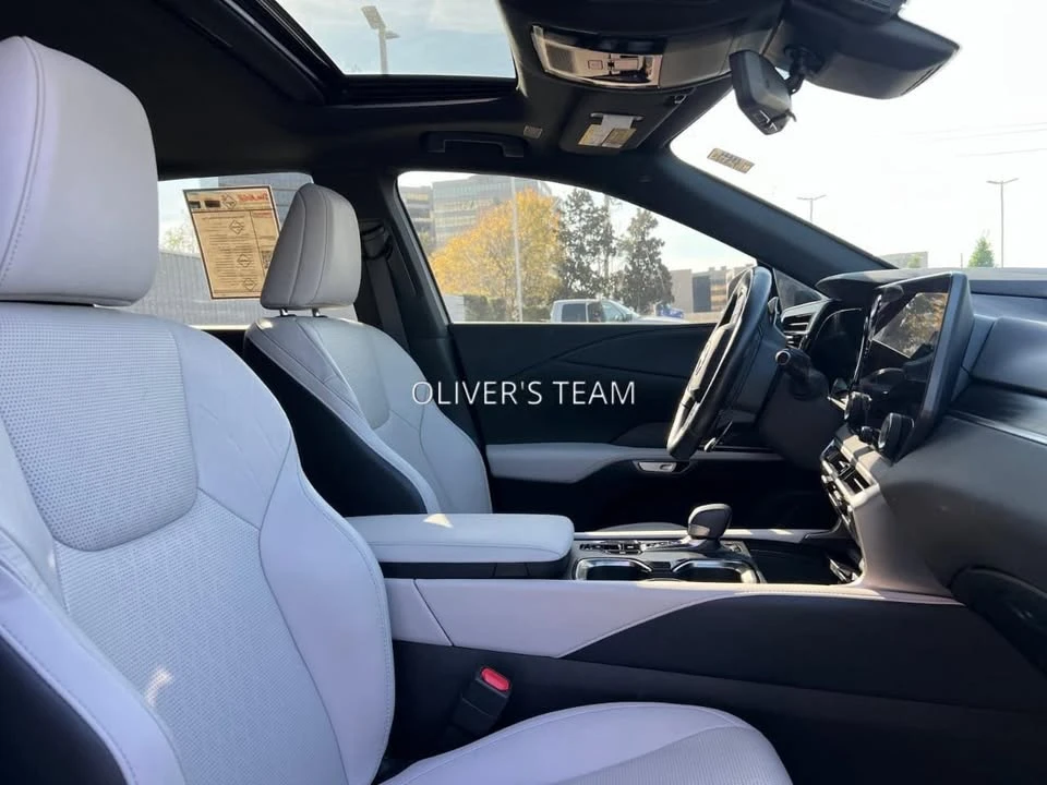 2024 Lexus RX 5th Gen - Image 4 of 8