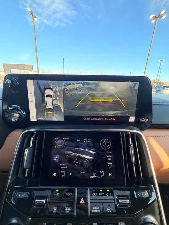 2024 Lexus LX 4th Gen - Image 11 of 12