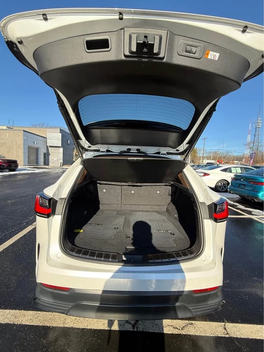2024 Lexus NX 2nd Gen - Image 9 of 17