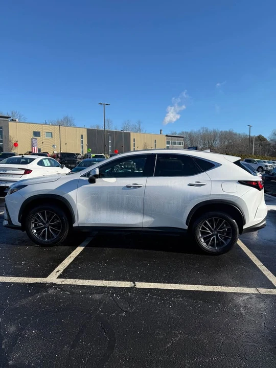 2024 Lexus NX 2nd Gen - Image 7 of 17