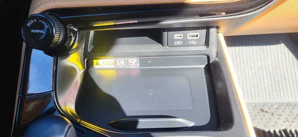 2024 Lexus NX 2nd Gen - Image 11 of 19