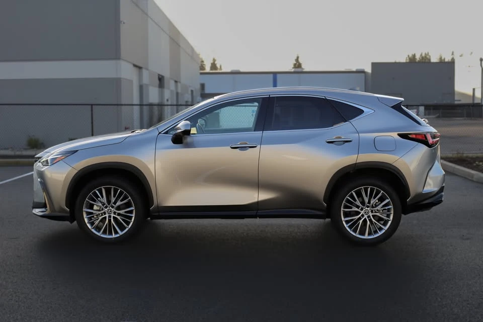 2024 Lexus NX 2nd Gen - Image 8 of 19