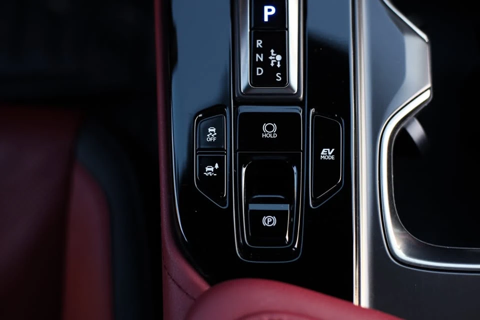 2024 Lexus NX 2nd Gen - Image 18 of 19