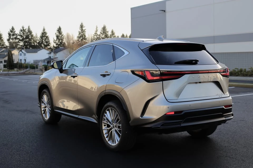 2024 Lexus NX 2nd Gen - Image 7 of 19