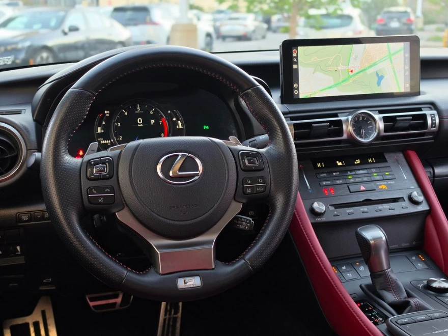 2024 Lexus RC - Image 5 of 9