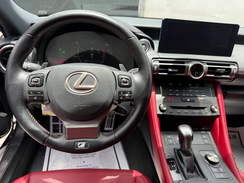 2024 Lexus RC - Image 9 of 13