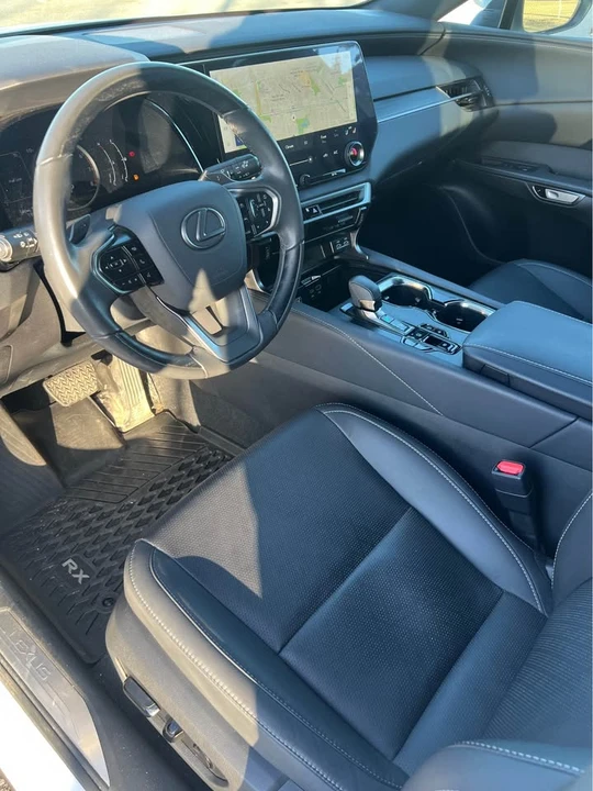2024 Lexus RX 5th Gen - Image 2 of 10