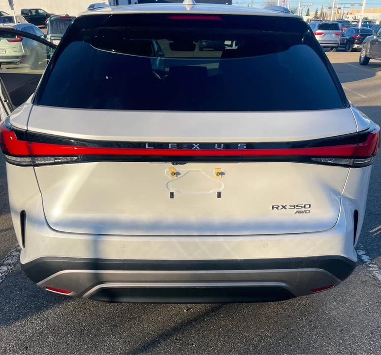 2024 Lexus RX 5th Gen - Image 10 of 10