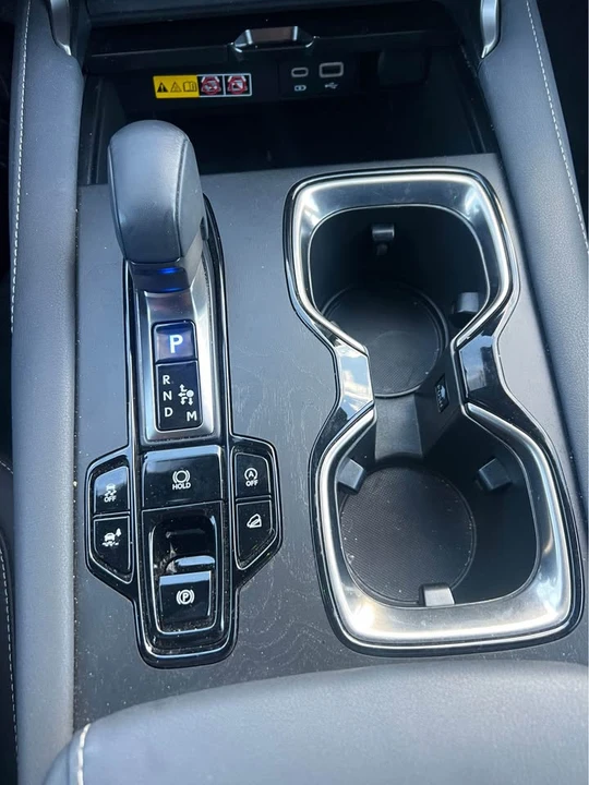 2024 Lexus RX 5th Gen - Image 6 of 10