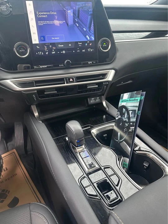 2024 Lexus RX 5th Gen - Image 4 of 12