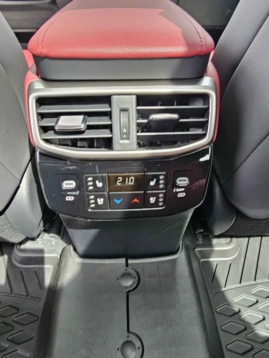 2024 Lexus RX 5th Gen - Image 14 of 19