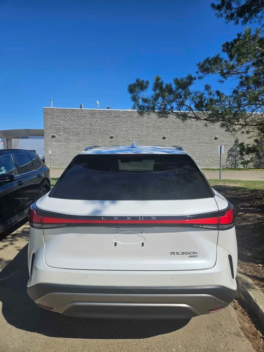2024 Lexus RX 5th Gen - Image 5 of 8