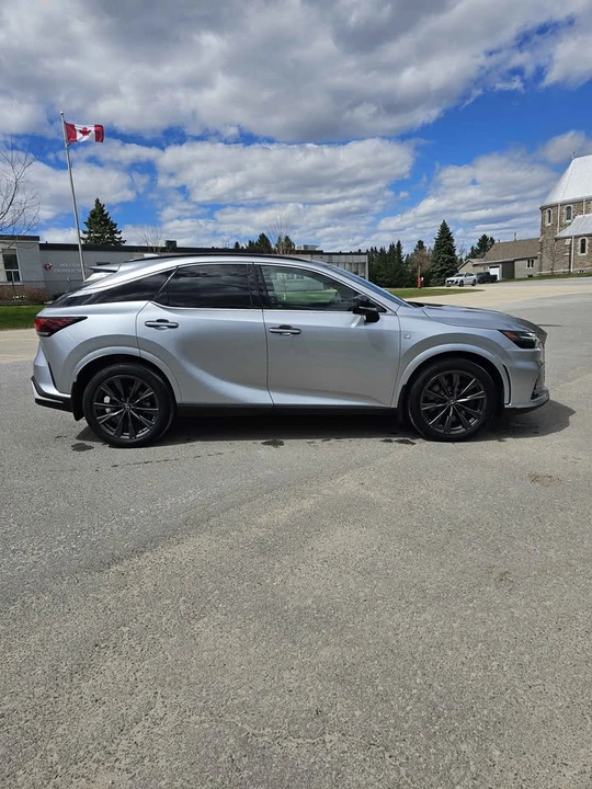 2024 Lexus RX 5th Gen - Image 9 of 19