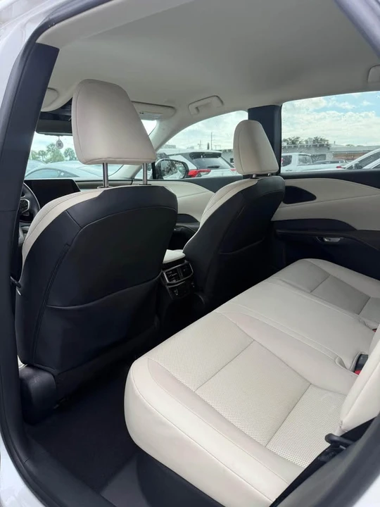 2024 Lexus RX 5th Gen - Image 6 of 7