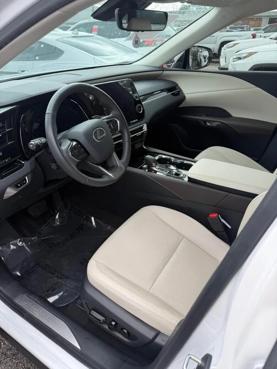 2024 Lexus RX 5th Gen - Image 5 of 7