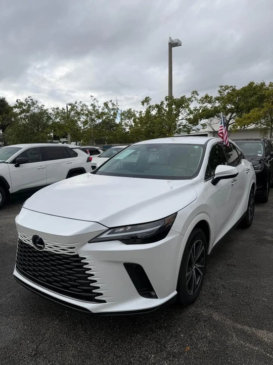 2024 Lexus RX 5th Gen - Image 2 of 7