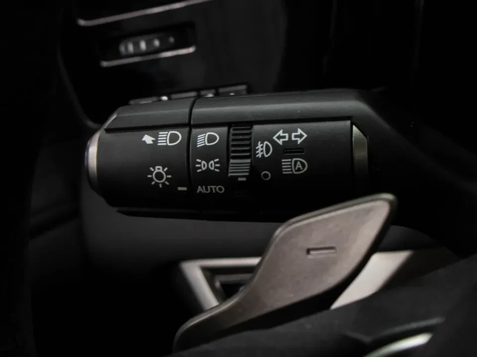 2024 Lexus RX 5th Gen - Image 15 of 18