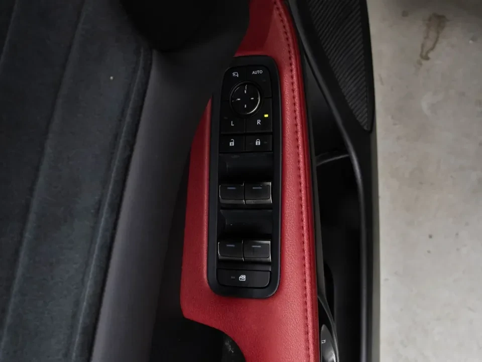 2024 Lexus RX 5th Gen - Image 14 of 18