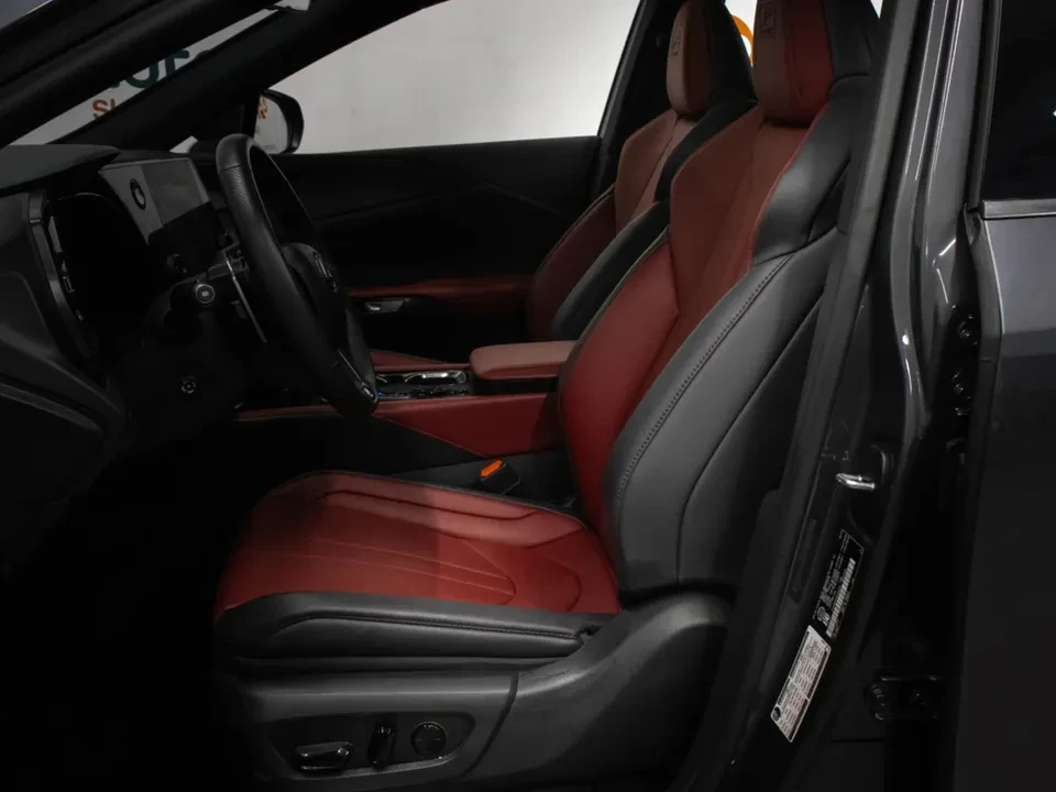 2024 Lexus RX 5th Gen - Image 9 of 18
