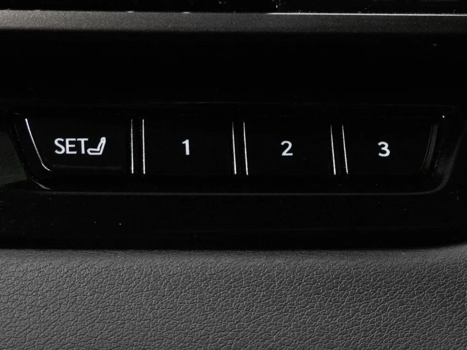 2024 Lexus RX 5th Gen - Image 13 of 18