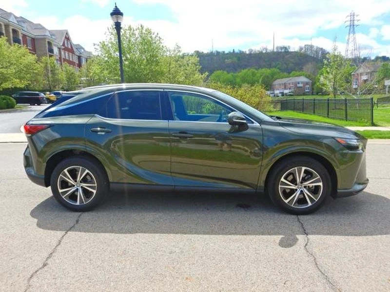 2024 Lexus RX 5th Gen - Image 9 of 18