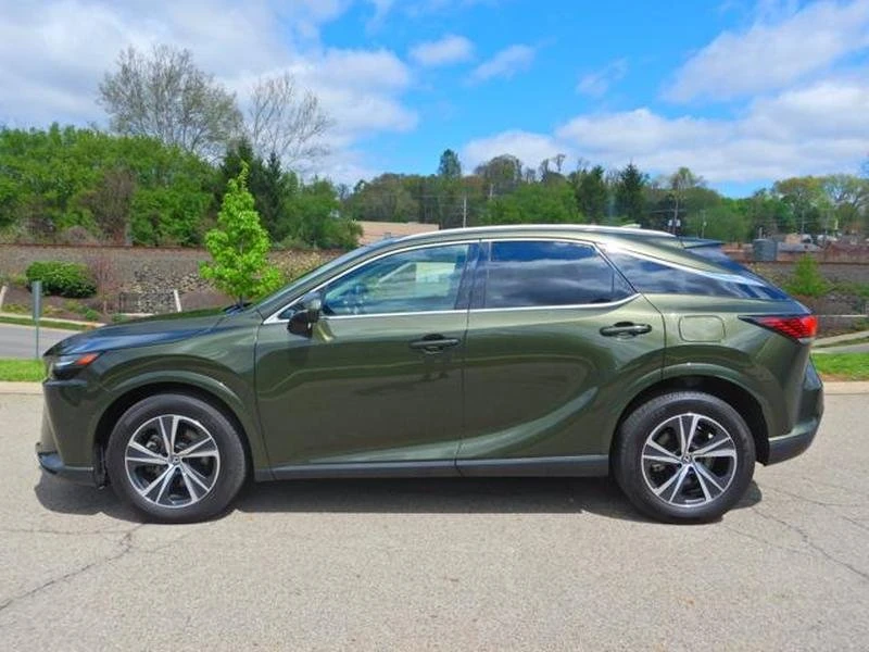 2024 Lexus RX 5th Gen - Image 11 of 18