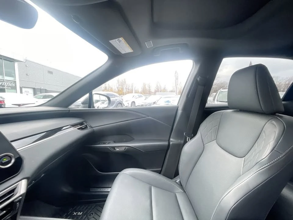2024 Lexus RX 5th Gen - Image 16 of 19