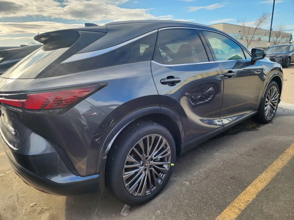 2024 Lexus RX 5th Gen - Image 5 of 9