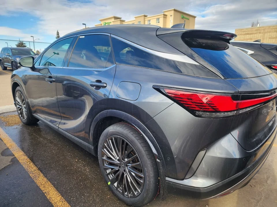 2024 Lexus RX 5th Gen - Image 4 of 9