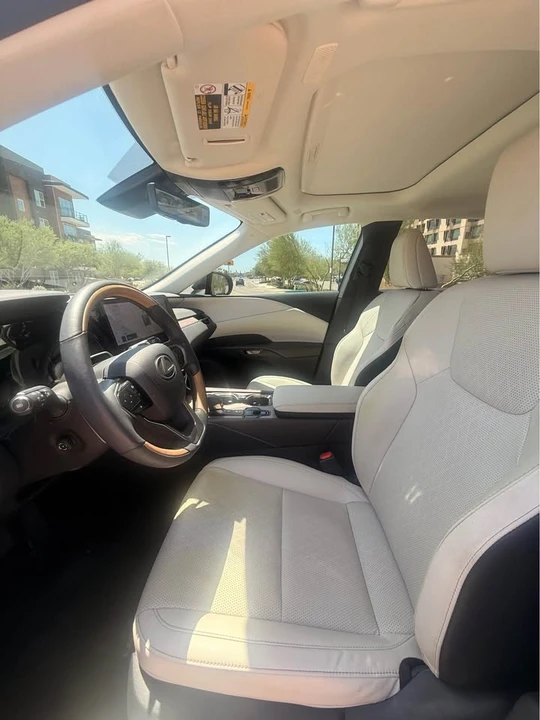 2024 Lexus RX 5th Gen - Image 6 of 9