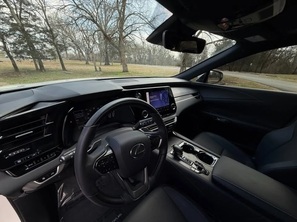 2024 Lexus RX 5th Gen - Image 8 of 20