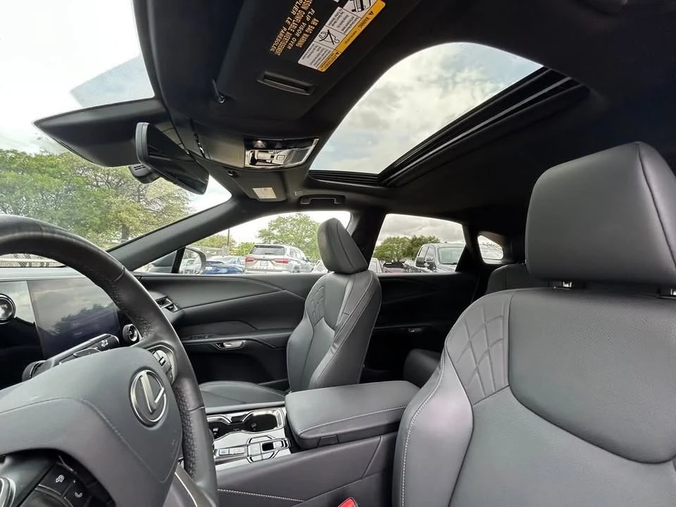 2024 Lexus RX 5th Gen - Image 11 of 20
