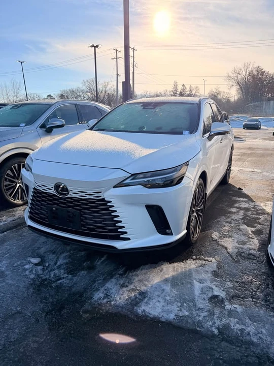 2024 Lexus RX 5th Gen - Image 2 of 12