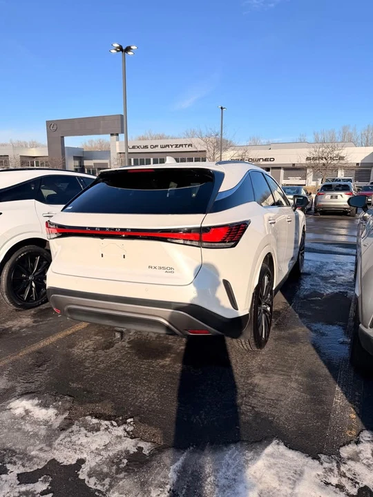 2024 Lexus RX 5th Gen - Image 4 of 12
