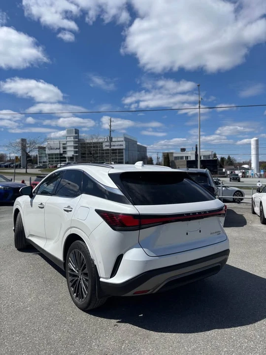 2024 Lexus RX 5th Gen - Image 4 of 7