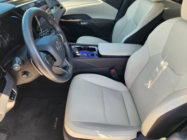 2024 Lexus RX 5th Gen - Image 12 of 20