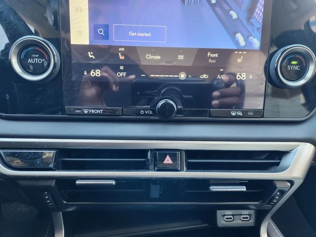 2024 Lexus RX 5th Gen - Image 17 of 20
