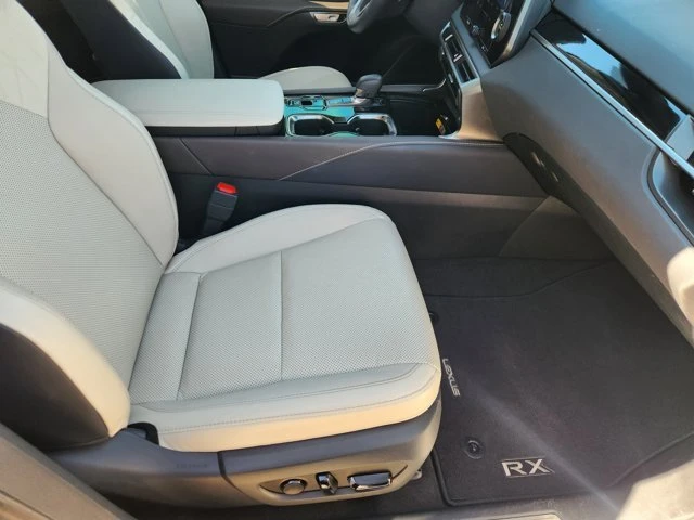 2024 Lexus RX 5th Gen - Image 13 of 20