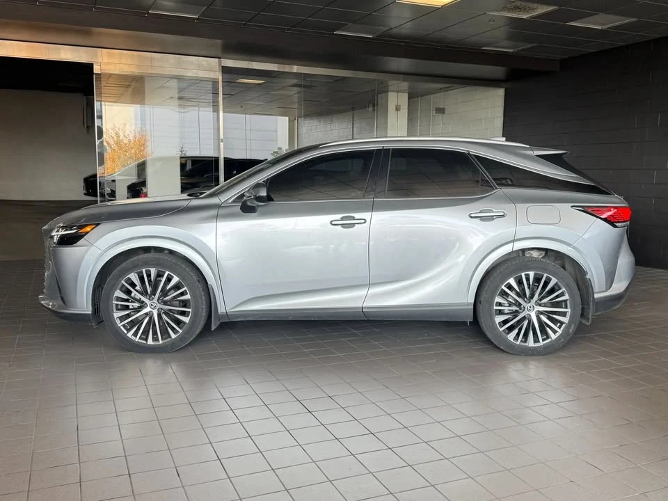 2024 Lexus RX 5th Gen - Image 5 of 14