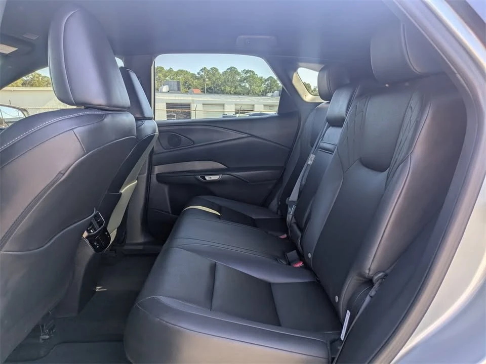 2024 Lexus RX 5th Gen - Image 8 of 9