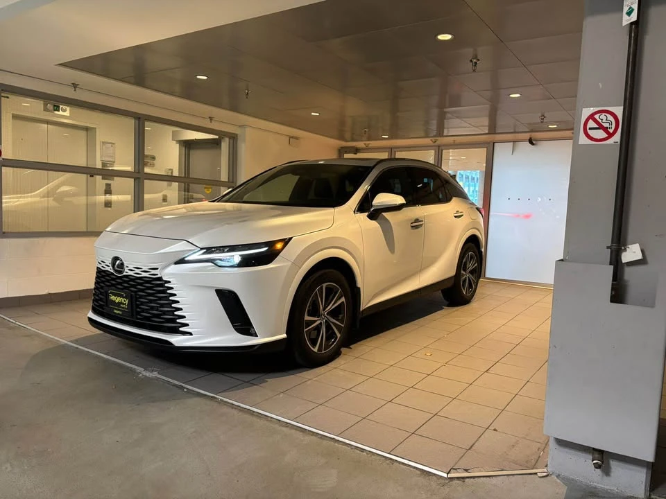 2024 Lexus RX 5th Gen - Image 2 of 6