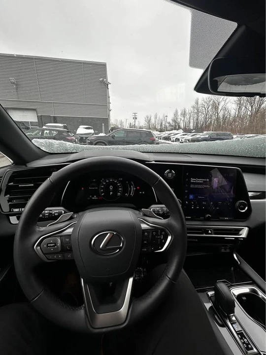 2024 Lexus RX 5th Gen - Image 11 of 13